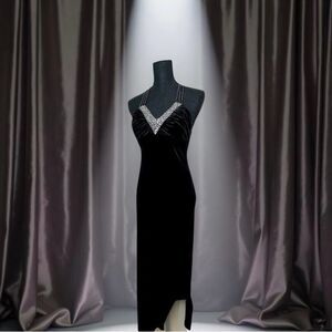 DAVE & JOHNNY by Laura Ryner Black Velvet Formal Dress Size 3/4